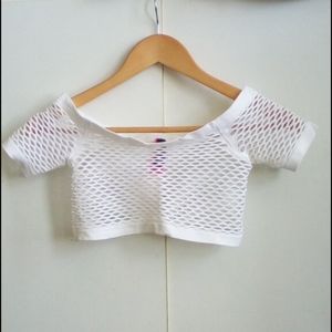 2/$14 White netted crop top